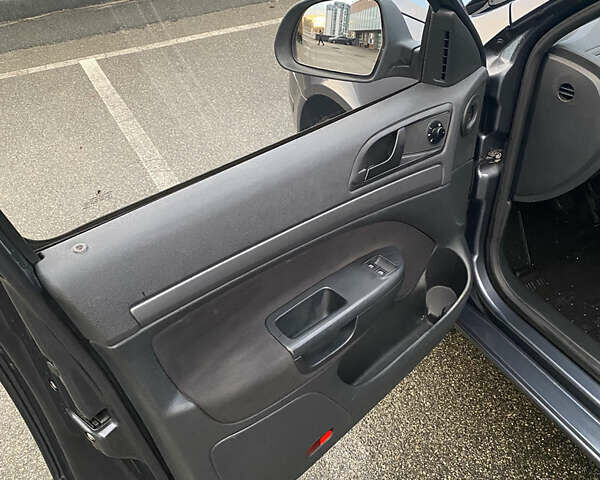 Шкода Октавія, об'ємом двигуна 1.6 л та пробігом 135 тис. км за 6999 $, фото 8 на Automoto.ua