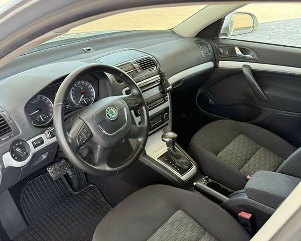Шкода Октавія, об'ємом двигуна 1.6 л та пробігом 219 тис. км за 8999 $, фото 12 на Automoto.ua