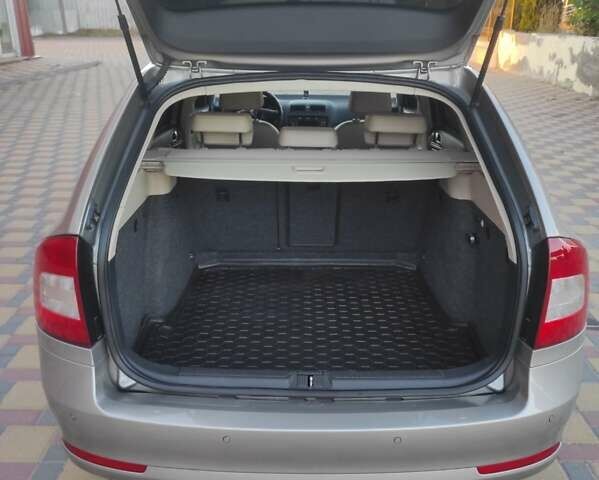 Шкода Октавия 2011 в Ладыжин на Automoto.ua Шкода Октавия, объемом двигателя 1.8 л и пробегом 219 тыс. км за 9200 $, фото 4 на Automoto.ua