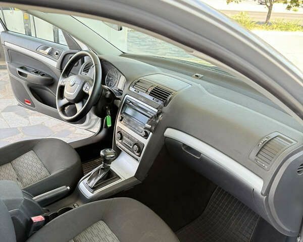 Шкода Октавія, об'ємом двигуна 1.6 л та пробігом 219 тис. км за 8999 $, фото 19 на Automoto.ua