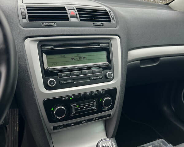 Шкода Октавия, объемом двигателя 1.4 л и пробегом 212 тыс. км за 6950 $, фото 12 на Automoto.ua