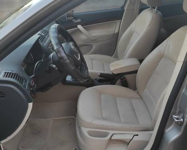 Шкода Октавия 2011 в Ладыжин на Automoto.ua Шкода Октавия, объемом двигателя 1.8 л и пробегом 219 тыс. км за 9200 $, фото 5 на Automoto.ua