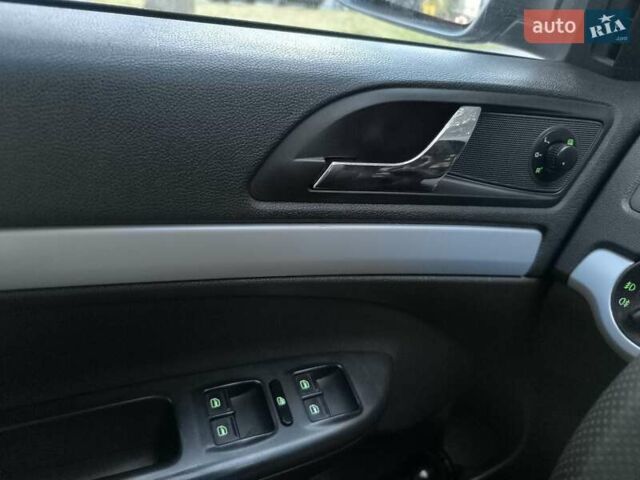 Шкода Октавія, об'ємом двигуна 1.6 л та пробігом 258 тис. км за 8000 $, фото 17 на Automoto.ua