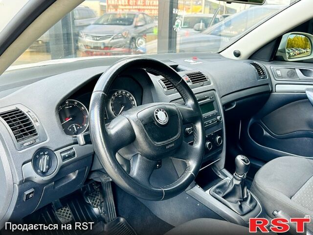 Шкода Октавия, объемом двигателя 1.6 л и пробегом 270 тыс. км за 6800 $, фото 1 на Automoto.ua