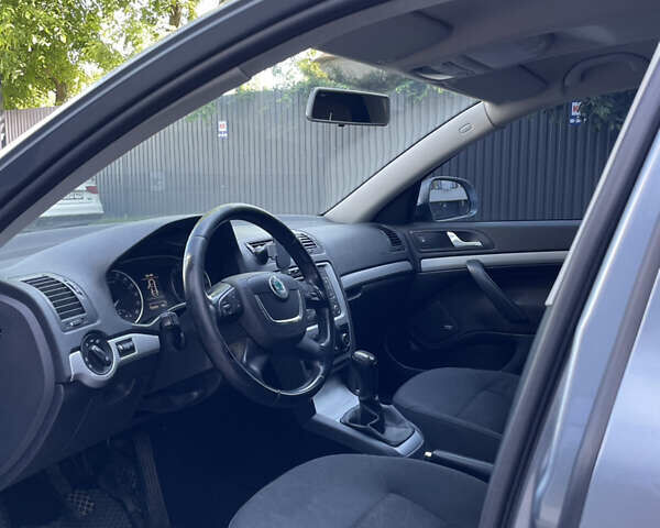 Шкода Октавия, объемом двигателя 2 л и пробегом 292 тыс. км за 8600 $, фото 8 на Automoto.ua