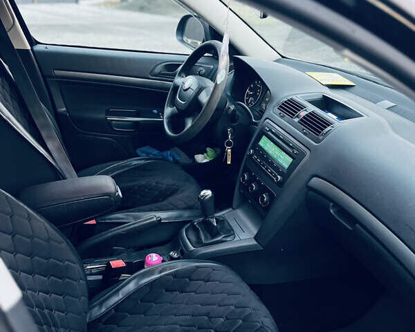 Шкода Октавия, объемом двигателя 1.6 л и пробегом 177 тыс. км за 8600 $, фото 7 на Automoto.ua