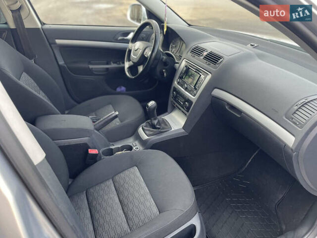 Шкода Октавия, объемом двигателя 1.6 л и пробегом 285 тыс. км за 7800 $, фото 4 на Automoto.ua