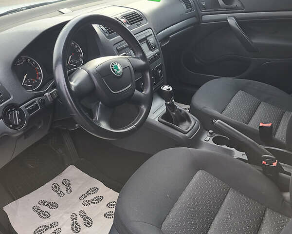 Шкода Октавия, объемом двигателя 1.6 л и пробегом 320 тыс. км за 7850 $, фото 6 на Automoto.ua