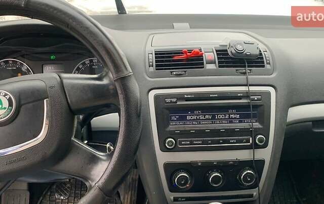Шкода Октавия, объемом двигателя 1.6 л и пробегом 327 тыс. км за 7800 $, фото 1 на Automoto.ua