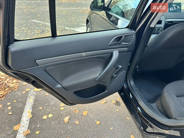 Шкода Октавія, об'ємом двигуна 1.6 л та пробігом 218 тис. км за 7999 $, фото 55 на Automoto.ua