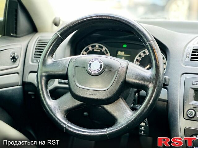 Шкода Октавия, объемом двигателя 1.6 л и пробегом 270 тыс. км за 6800 $, фото 6 на Automoto.ua