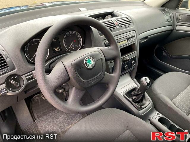 Шкода Октавия, объемом двигателя 1.6 л и пробегом 194 тыс. км за 8400 $, фото 5 на Automoto.ua