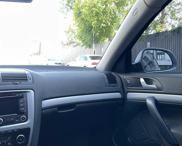 Шкода Октавия, объемом двигателя 2 л и пробегом 292 тыс. км за 8600 $, фото 13 на Automoto.ua