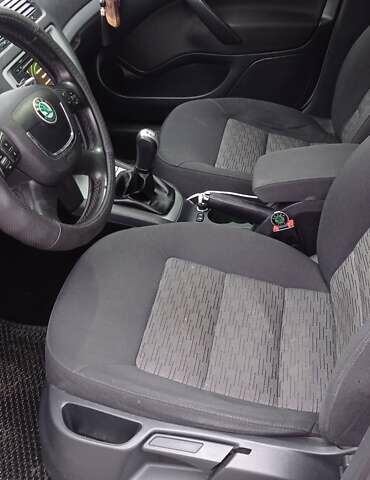Шкода Октавия, объемом двигателя 2 л и пробегом 240 тыс. км за 10700 $, фото 6 на Automoto.ua