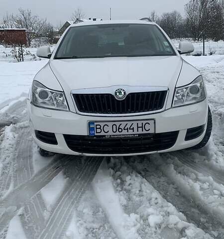 Шкода Октавия, объемом двигателя 1.6 л и пробегом 327 тыс. км за 7800 $, фото 4 на Automoto.ua