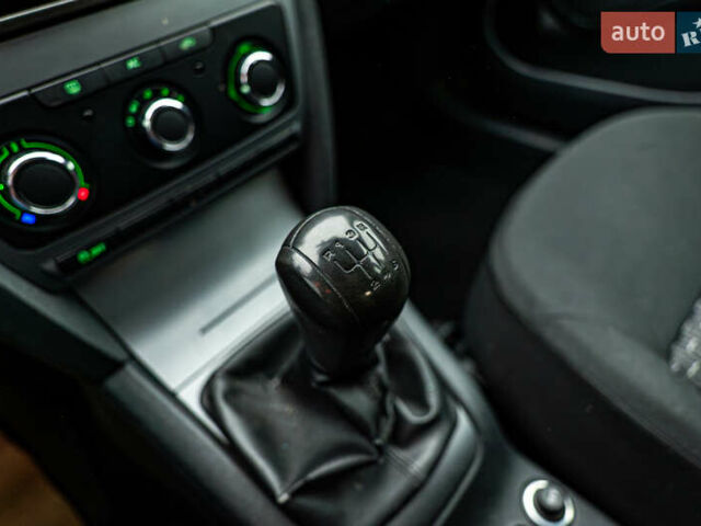 Шкода Октавия, объемом двигателя 1.4 л и пробегом 208 тыс. км за 8311 $, фото 14 на Automoto.ua