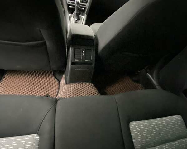 Шкода Октавия, объемом двигателя 1.98 л и пробегом 303 тыс. км за 7500 $, фото 16 на Automoto.ua