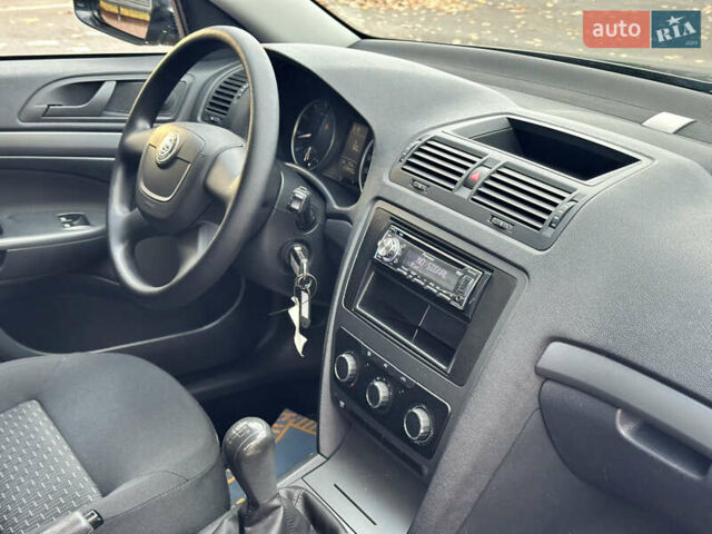 Шкода Октавія, об'ємом двигуна 1.6 л та пробігом 218 тис. км за 7999 $, фото 66 на Automoto.ua
