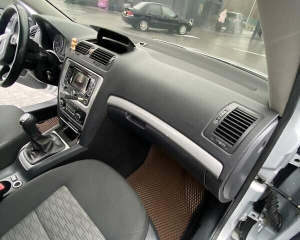 Шкода Октавия, объемом двигателя 1.98 л и пробегом 303 тыс. км за 7500 $, фото 12 на Automoto.ua