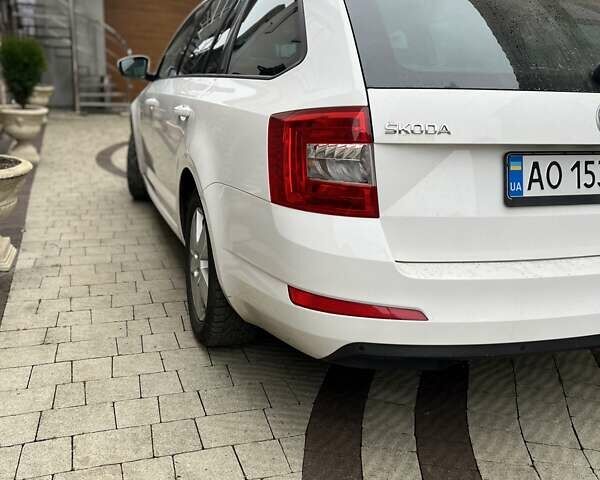 Шкода Октавия, объемом двигателя 1.6 л и пробегом 280 тыс. км за 9900 $, фото 4 на Automoto.ua
