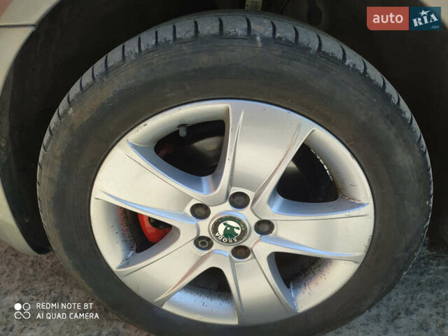 Шкода Октавия, объемом двигателя 1.6 л и пробегом 195 тыс. км за 8900 $, фото 4 на Automoto.ua