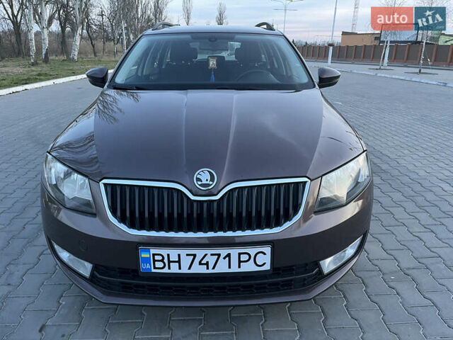 Шкода Октавия, объемом двигателя 1.6 л и пробегом 290 тыс. км за 9500 $, фото 2 на Automoto.ua