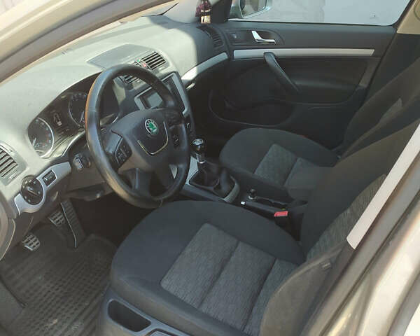Шкода Октавия, объемом двигателя 1.6 л и пробегом 195 тыс. км за 8900 $, фото 6 на Automoto.ua