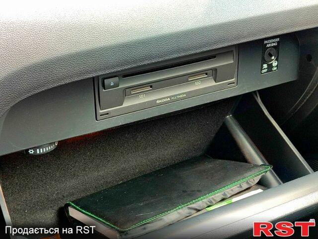 Шкода Октавия, объемом двигателя 1.6 л и пробегом 201 тыс. км за 11700 $, фото 5 на Automoto.ua