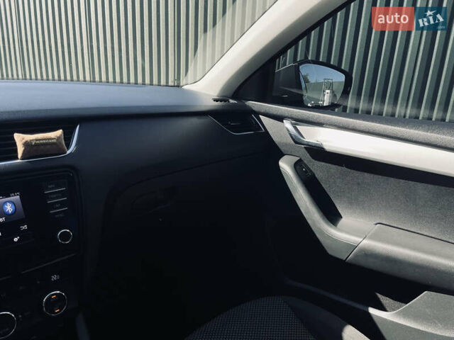 Шкода Октавия, объемом двигателя 1.97 л и пробегом 290 тыс. км за 9500 $, фото 12 на Automoto.ua