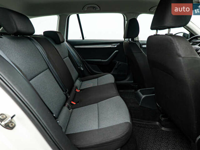 Шкода Октавия, объемом двигателя 1.2 л и пробегом 114 тыс. км за 10497 $, фото 16 на Automoto.ua