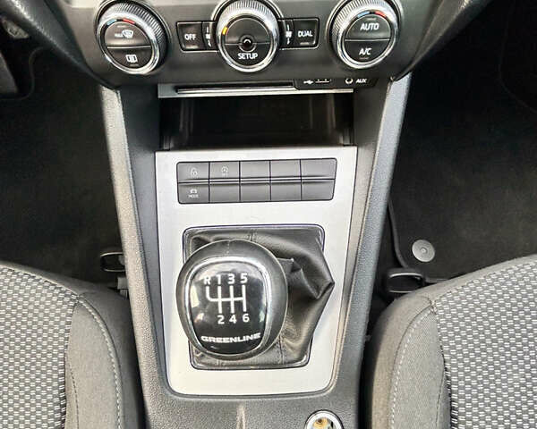 Шкода Октавия, объемом двигателя 1.6 л и пробегом 221 тыс. км за 9999 $, фото 41 на Automoto.ua