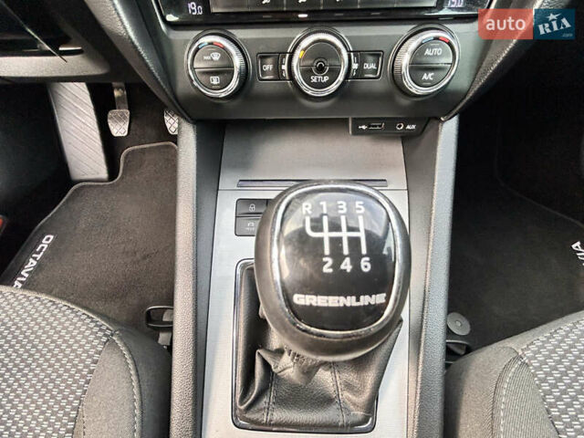 Шкода Октавия, объемом двигателя 1.6 л и пробегом 221 тыс. км за 9999 $, фото 49 на Automoto.ua