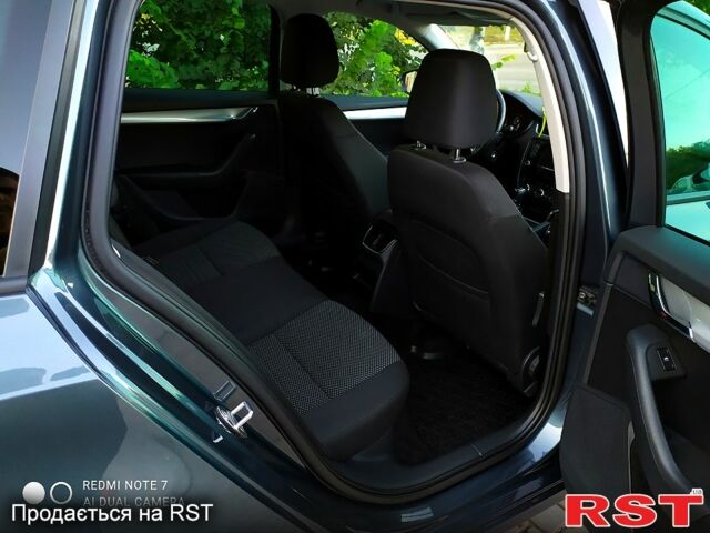 Шкода Октавия, объемом двигателя 1.6 л и пробегом 240 тыс. км за 11750 $, фото 9 на Automoto.ua