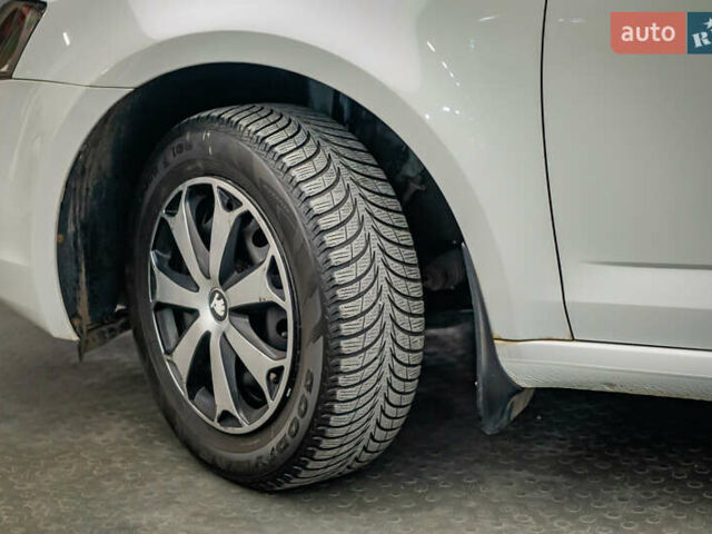 Шкода Октавия, объемом двигателя 1.2 л и пробегом 114 тыс. км за 10497 $, фото 7 на Automoto.ua