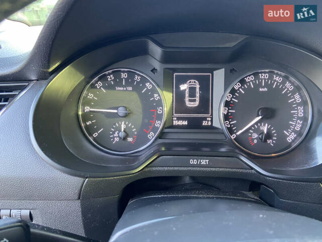 Шкода Октавия, объемом двигателя 1.6 л и пробегом 350 тыс. км за 10500 $, фото 5 на Automoto.ua