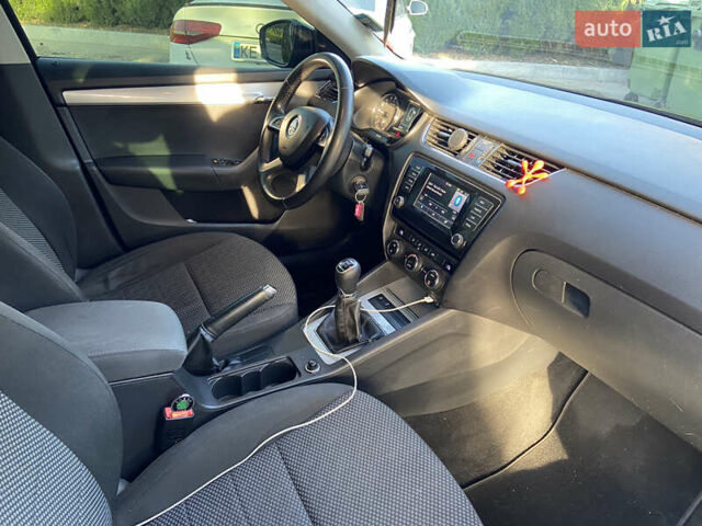 Шкода Октавия, объемом двигателя 1.6 л и пробегом 350 тыс. км за 10500 $, фото 6 на Automoto.ua