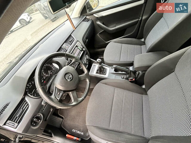 Шкода Октавия, объемом двигателя 1.6 л и пробегом 221 тыс. км за 9999 $, фото 39 на Automoto.ua