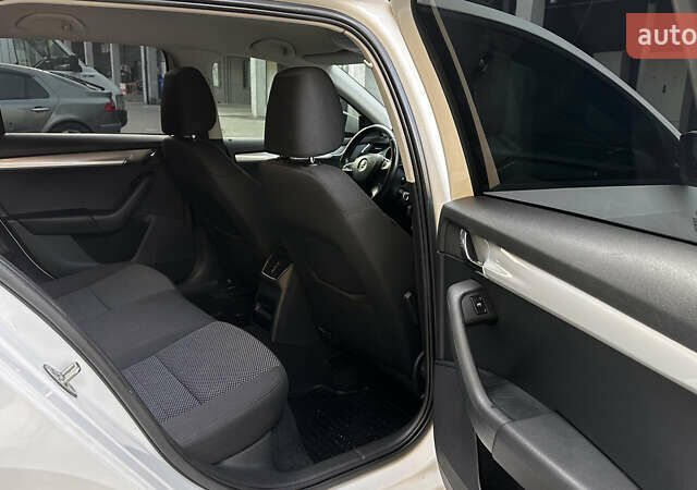 Шкода Октавия, объемом двигателя 1.6 л и пробегом 215 тыс. км за 10800 $, фото 10 на Automoto.ua