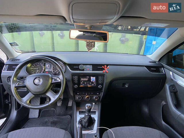 Шкода Октавия, объемом двигателя 1.6 л и пробегом 350 тыс. км за 10500 $, фото 7 на Automoto.ua