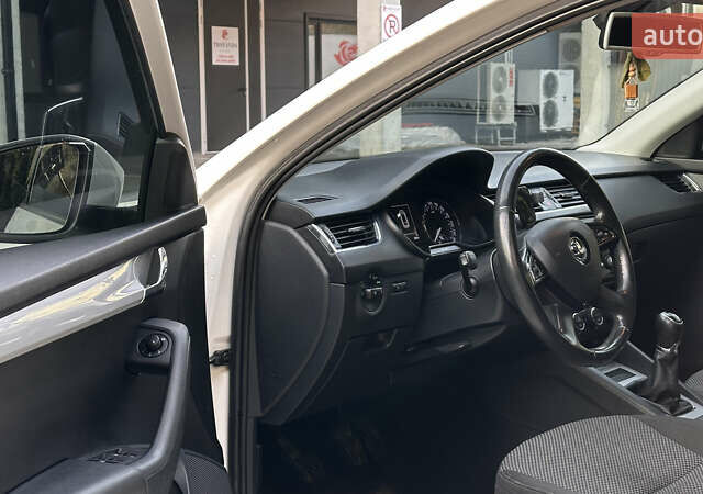 Шкода Октавия, объемом двигателя 1.6 л и пробегом 215 тыс. км за 10800 $, фото 9 на Automoto.ua