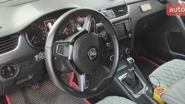 Шкода Октавия, объемом двигателя 1.6 л и пробегом 216 тыс. км за 13000 $, фото 6 на Automoto.ua