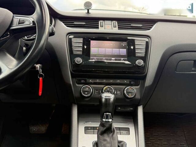 Шкода Октавія, об'ємом двигуна 2 л та пробігом 252 тис. км за 14200 $, фото 16 на Automoto.ua