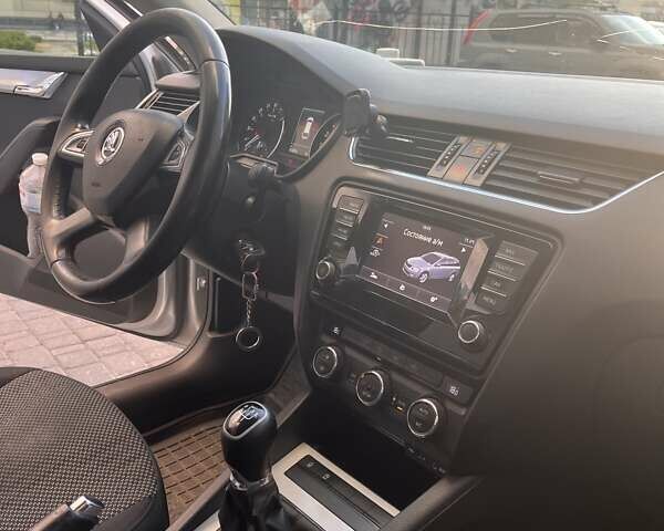 Шкода Октавия, объемом двигателя 1.6 л и пробегом 251 тыс. км за 9400 $, фото 5 на Automoto.ua