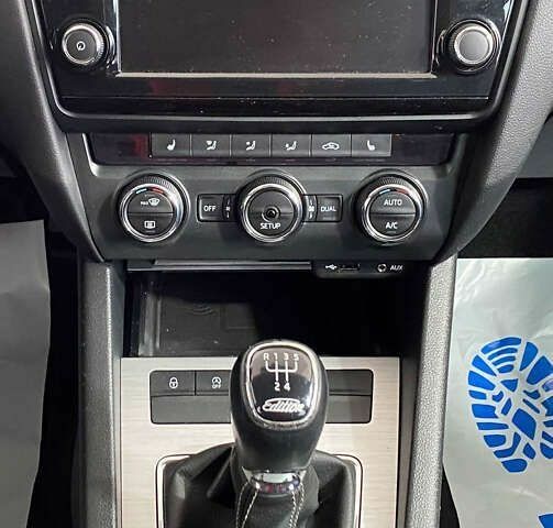 Шкода Октавия, объемом двигателя 1.6 л и пробегом 221 тыс. км за 12250 $, фото 17 на Automoto.ua
