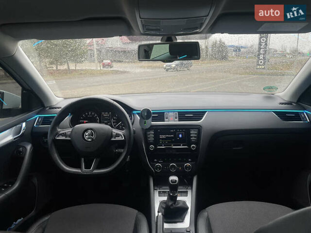 Шкода Октавія, об'ємом двигуна 1.6 л та пробігом 230 тис. км за 12700 $, фото 15 на Automoto.ua