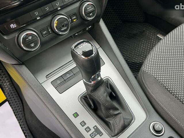 Шкода Октавия, объемом двигателя 1.6 л и пробегом 305 тыс. км за 11600 $, фото 13 на Automoto.ua