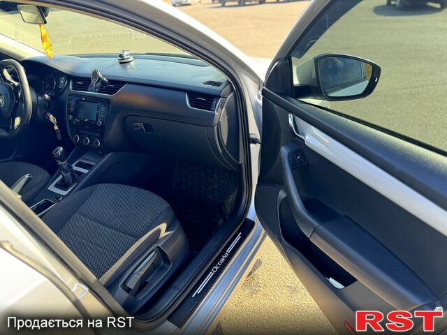 Шкода Октавия, объемом двигателя 1.6 л и пробегом 298 тыс. км за 11500 $, фото 9 на Automoto.ua