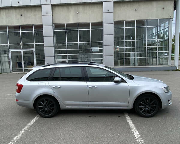 Шкода Октавия, объемом двигателя 1.6 л и пробегом 298 тыс. км за 9450 $, фото 5 на Automoto.ua