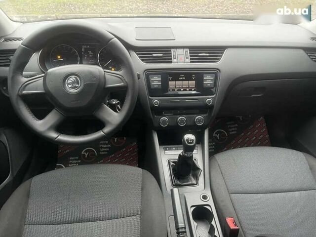 Шкода Октавия, объемом двигателя 1.6 л и пробегом 185 тыс. км за 9300 $, фото 4 на Automoto.ua