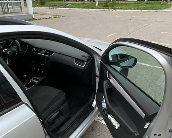 Шкода Октавия, объемом двигателя 1.6 л и пробегом 298 тыс. км за 9450 $, фото 16 на Automoto.ua